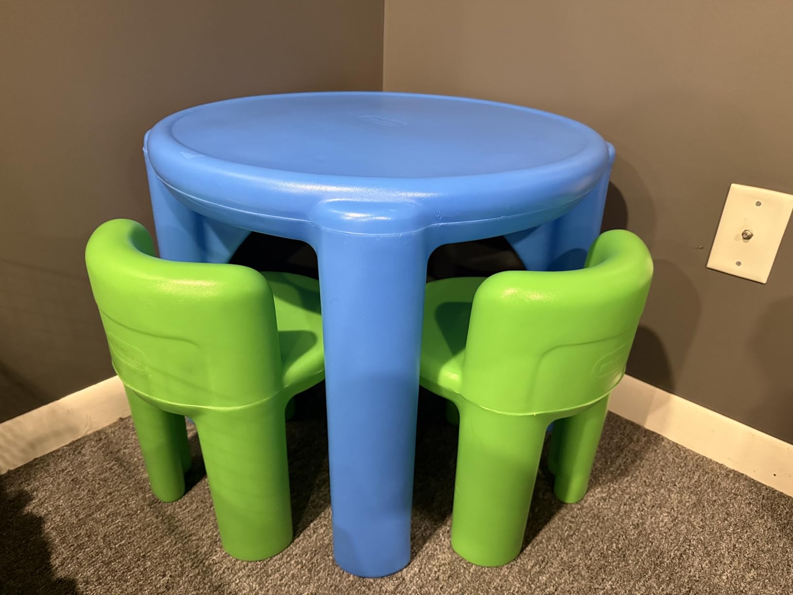 Little Tikes Bright 'n Bold Table & Chairs, Green/Blue, 24 x 24 x 18 customer photo 2