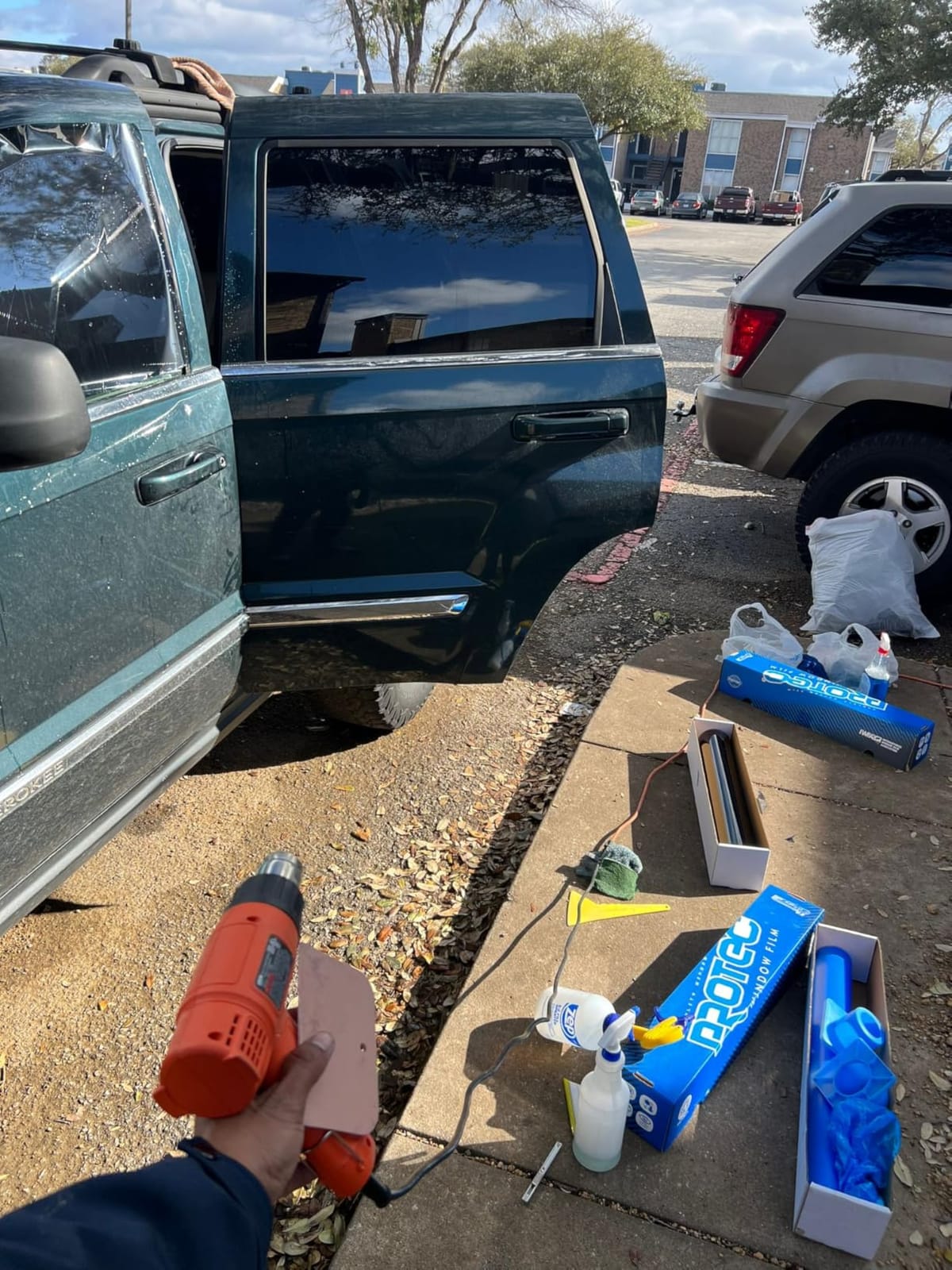 BLACK+DECKER Heat Gun for Crafts, Corded, Dual Heat Settings up to 1000 Degrees, 1350 Watt (HG1300) customer photo 1