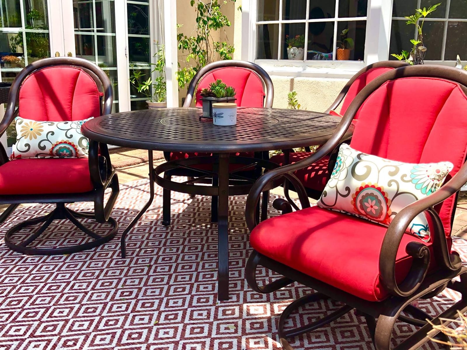 Pillow Perfect Bright Floral Indoor/Outdoor Throw Pillows, 2 Count, Lumbar - 11.5