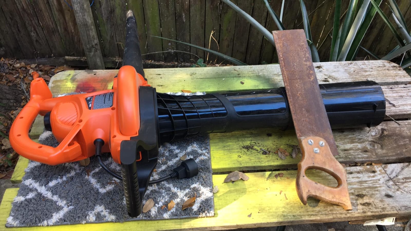 BLACK+DECKER Corded Leaf Blower Leaf Vacuum and Leaf Mulcher 3-in-1, Up to 230 MPH, 12 Amp Handheld Blower and Vacuum Combo (BV3600) customer photo 2