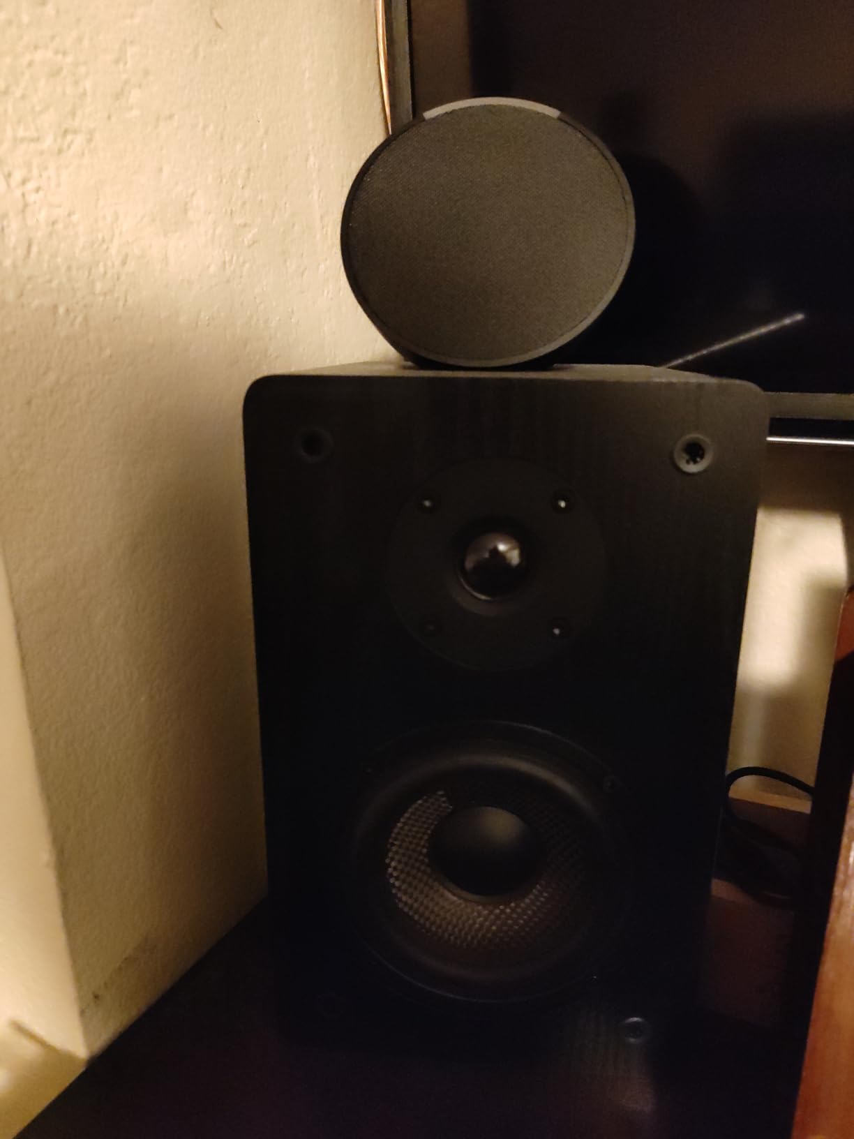 Micca MB42 Standard 2-Way Passive Bookshelf Speakers, Stereo Pair, Black customer photo 1