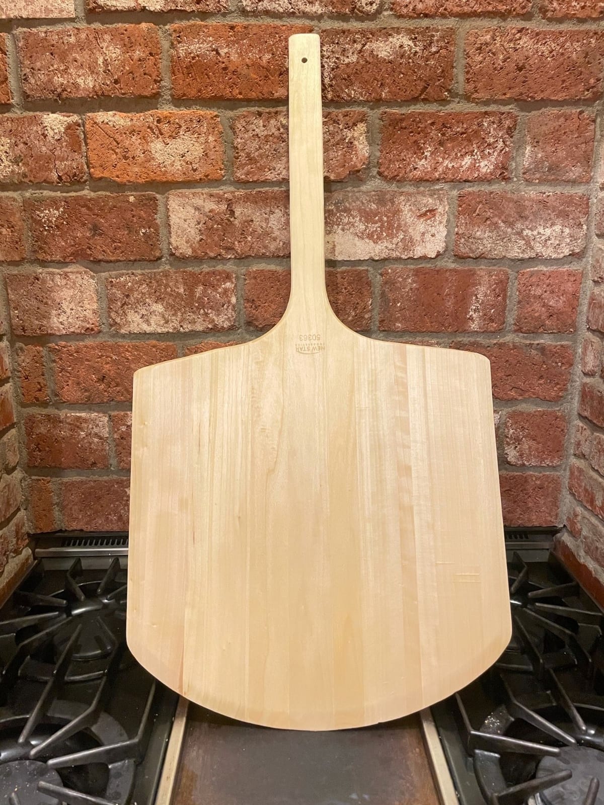 New Star Foodservice Wooden Pizza Peel, 16
