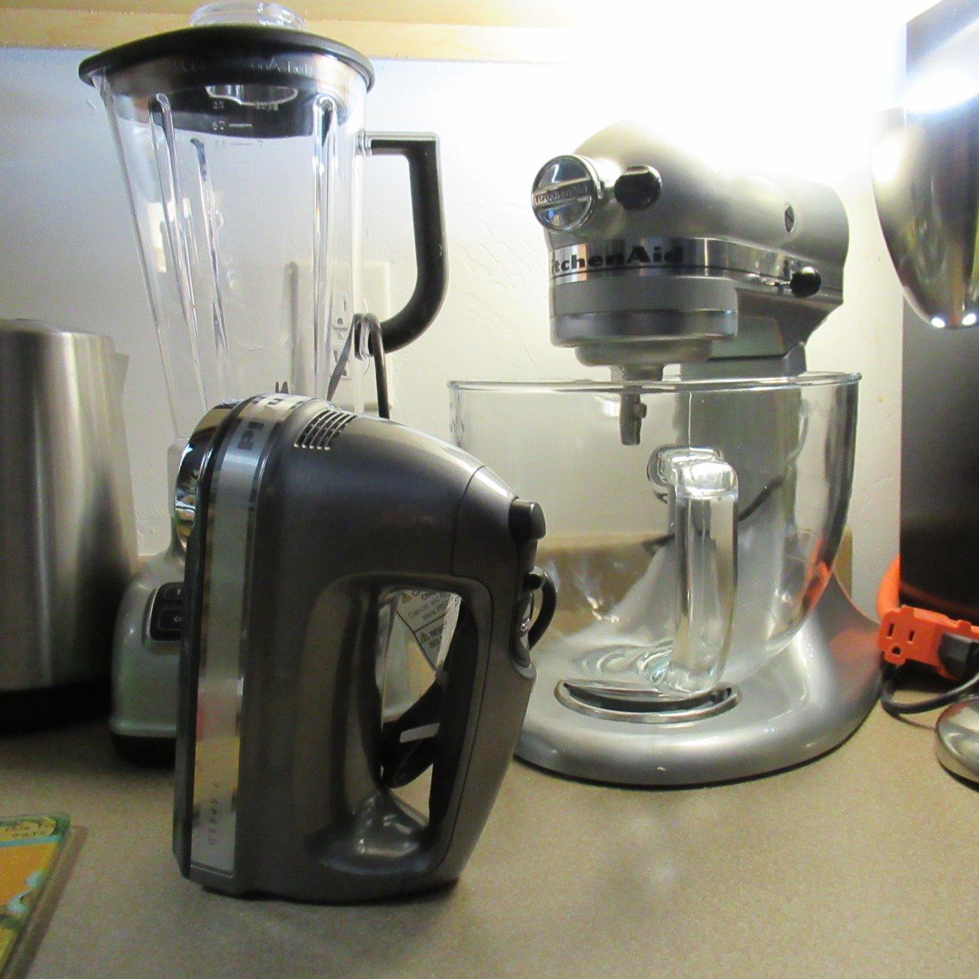 KitchenAid 7 Speed Hand Mixer, KHM7210, Empire Red | 7 Speeds, Pro whisk attachment, Stainless Steel Turbo Beater II, lockable swivel cord, Dishwasher-safe accessories customer photo 2