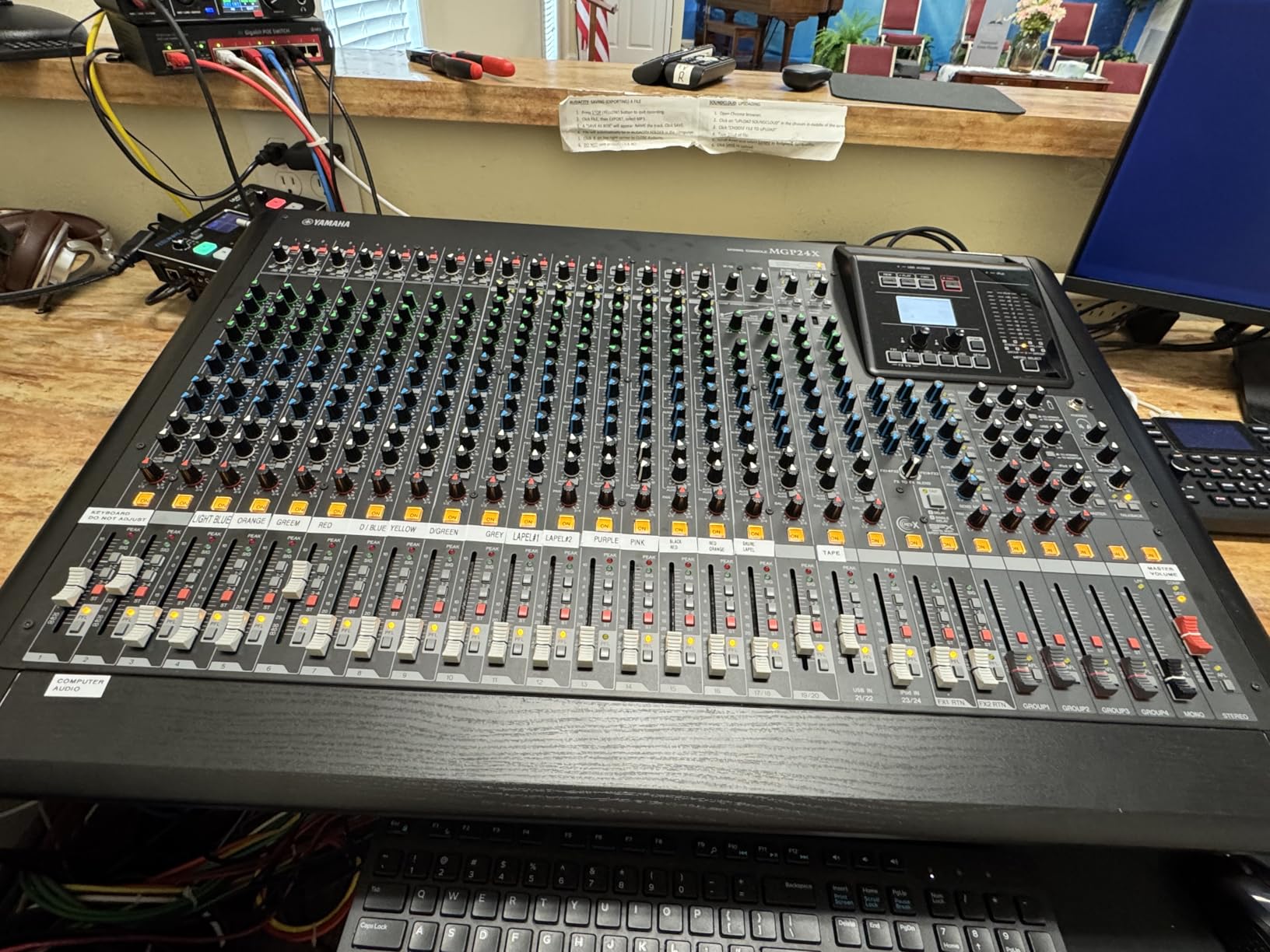 Yamaha MGP24X Premium Mixing Console large customer photo 1