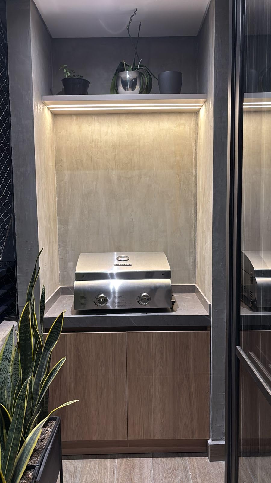 Cuisinart Outdoor Gas Grill, 20,000 BTU, Portable, 2-Burner customer photo 1