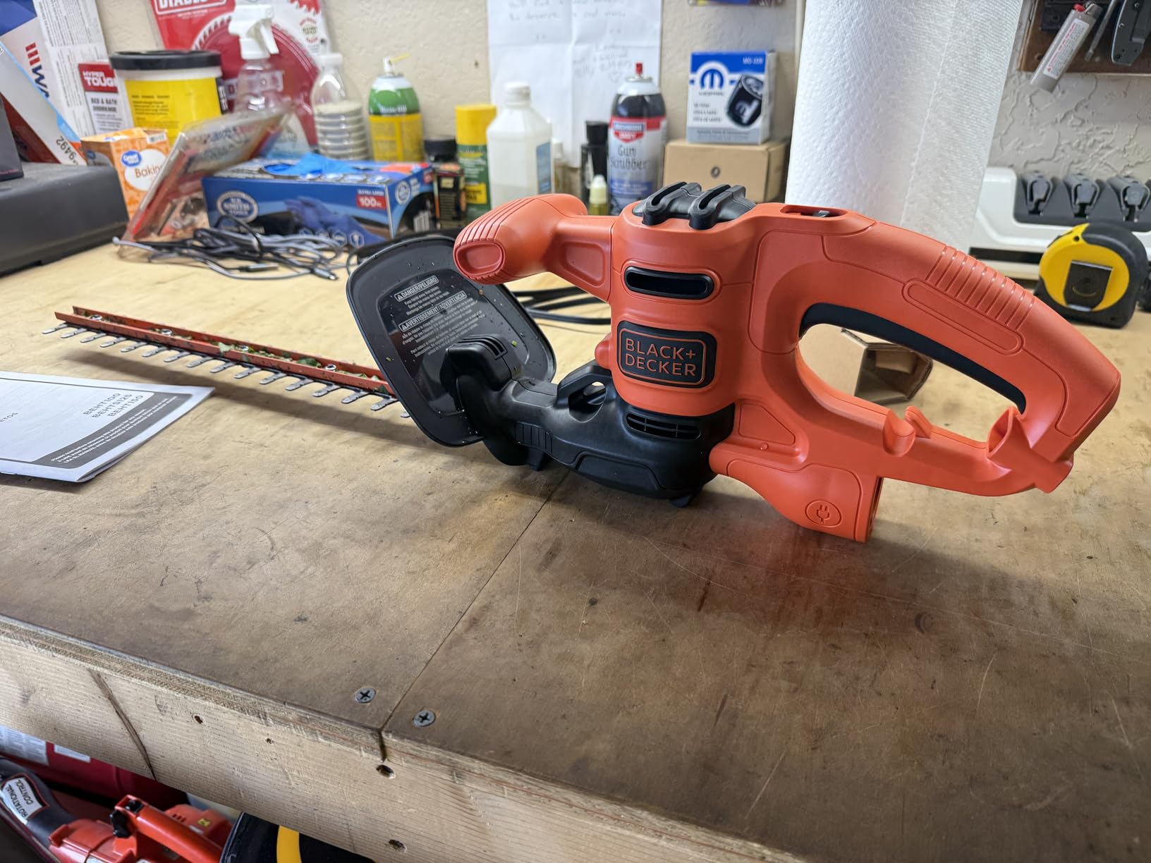 BLACK+DECKER Electric Hedge Trimmer, 17-Inch Corded 3.2 Amp, Dual Action, Reduced Vibration, Cleaner Cut, Lightweight, 3800 Cuts per Min (BEHT150) customer photo 1
