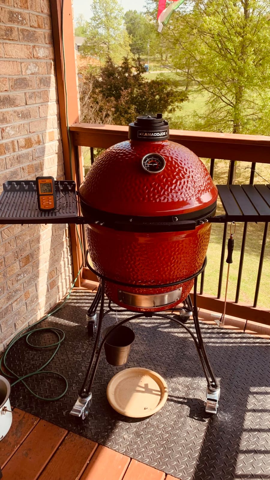 Kamado Joe® Classic Joe™ I Premium 18-inch Ceramic Charcoal Grill and Smoker in Red with Cart, Side Shelves, Grill Gripper, and Ash Tool. 250 Cooking Square Inches, 2 Tier Cooking System, Model KJ23RH customer photo 1