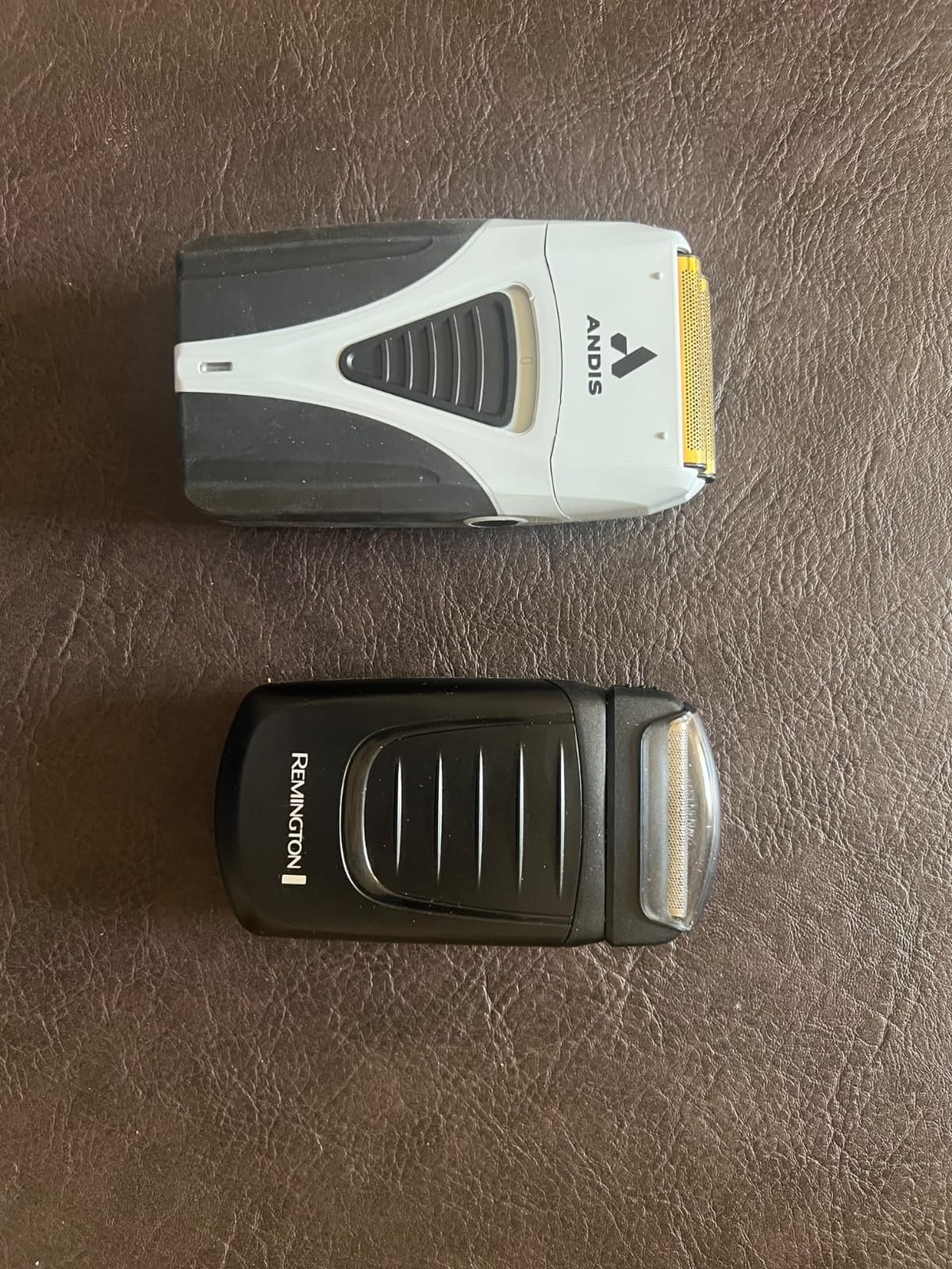 Remington TF70CDN Foil Shaver, Battery-Operated, Travel, Black, Mens customer photo 1