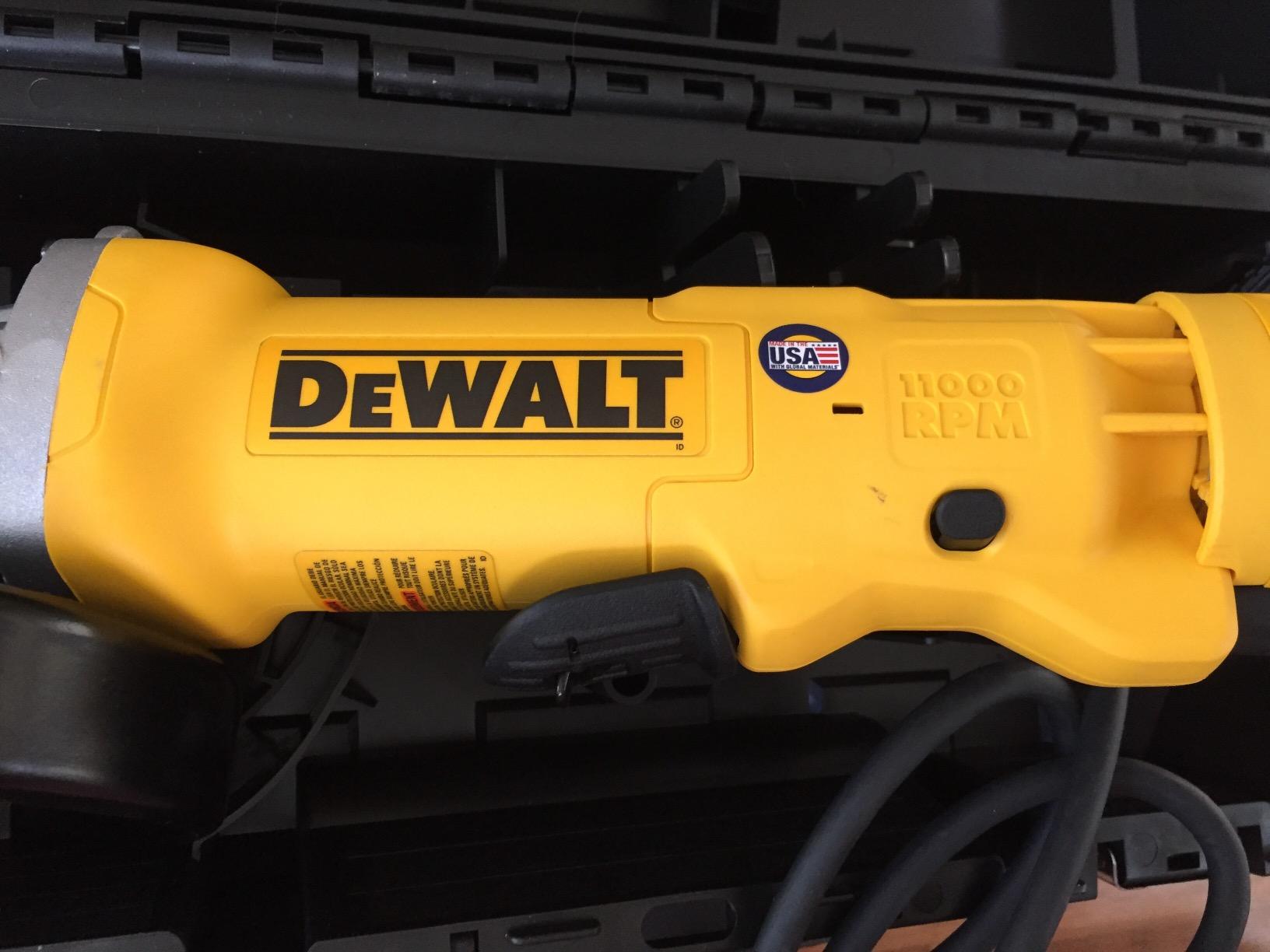 DEWALT Angle Grinder Tool, 4-1/2-Inch, 11-Amp (DWE402K) customer photo 1
