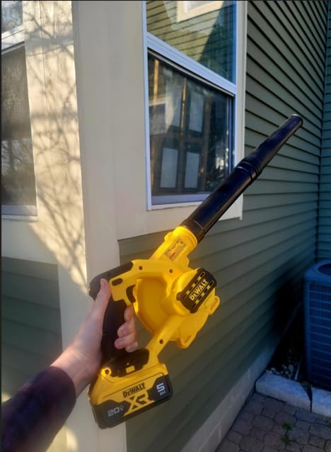 DEWALT 20V MAX Blower, 100 CFM Airflow, Variable Speed Switch, Includes Trigger Lock, Bare Tool Only (DCE100B) | 100 CFM airflow, variable-speed switch, trigger lock, bare tool only customer photo 2