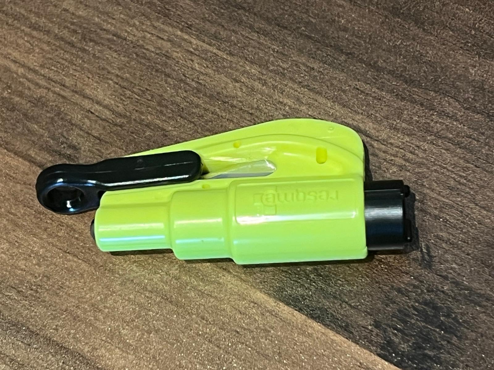 RESQME The Original Compact Emergency Keychain Car Escape Tool, Seatbelt Cutter and Window Breaker, Made in USA, Pack of 2 customer photo 1
