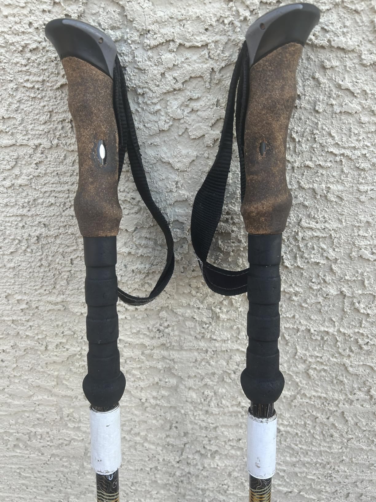 Cascade Mountain Tech Lightweight Aircraft-Grade Aluminum Trekking Poles with Extended Down Grip Plus Tip Kit customer photo 2