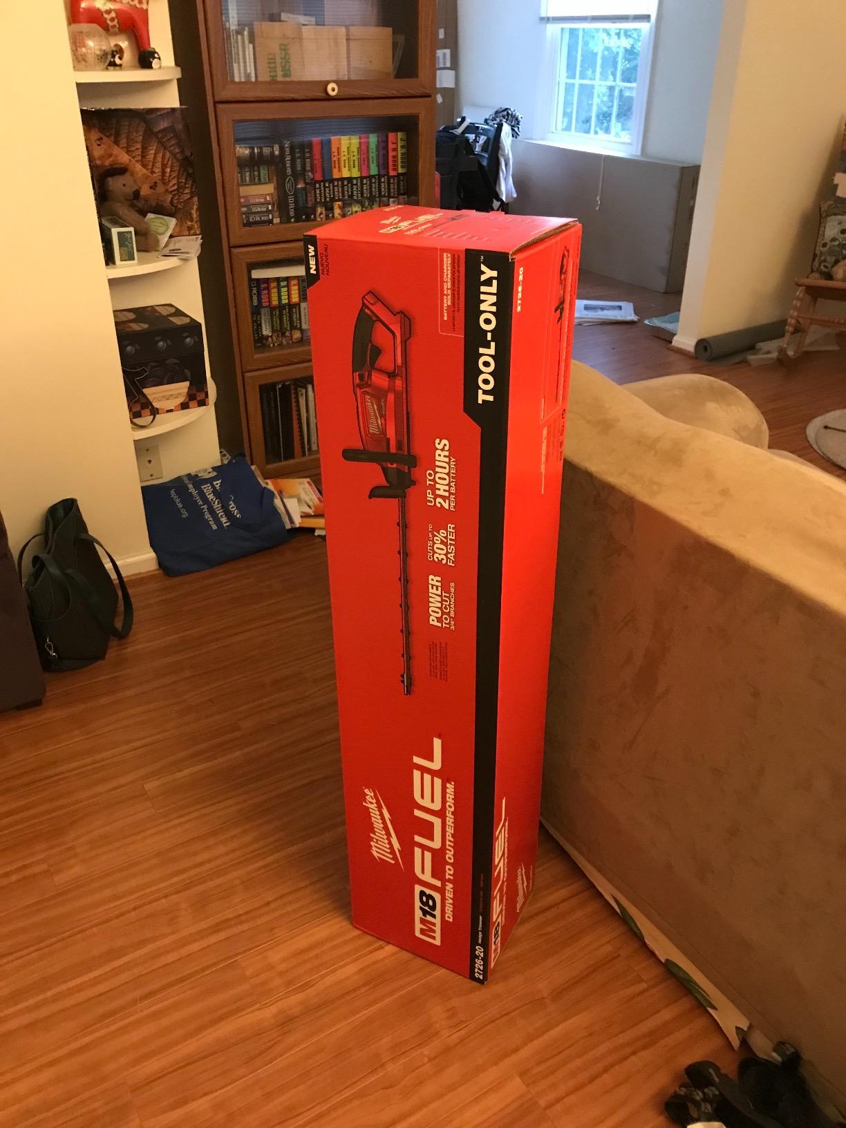 Milwaukee Electric Tools 2726-20 FUEL Hedge Trimmer customer photo 1