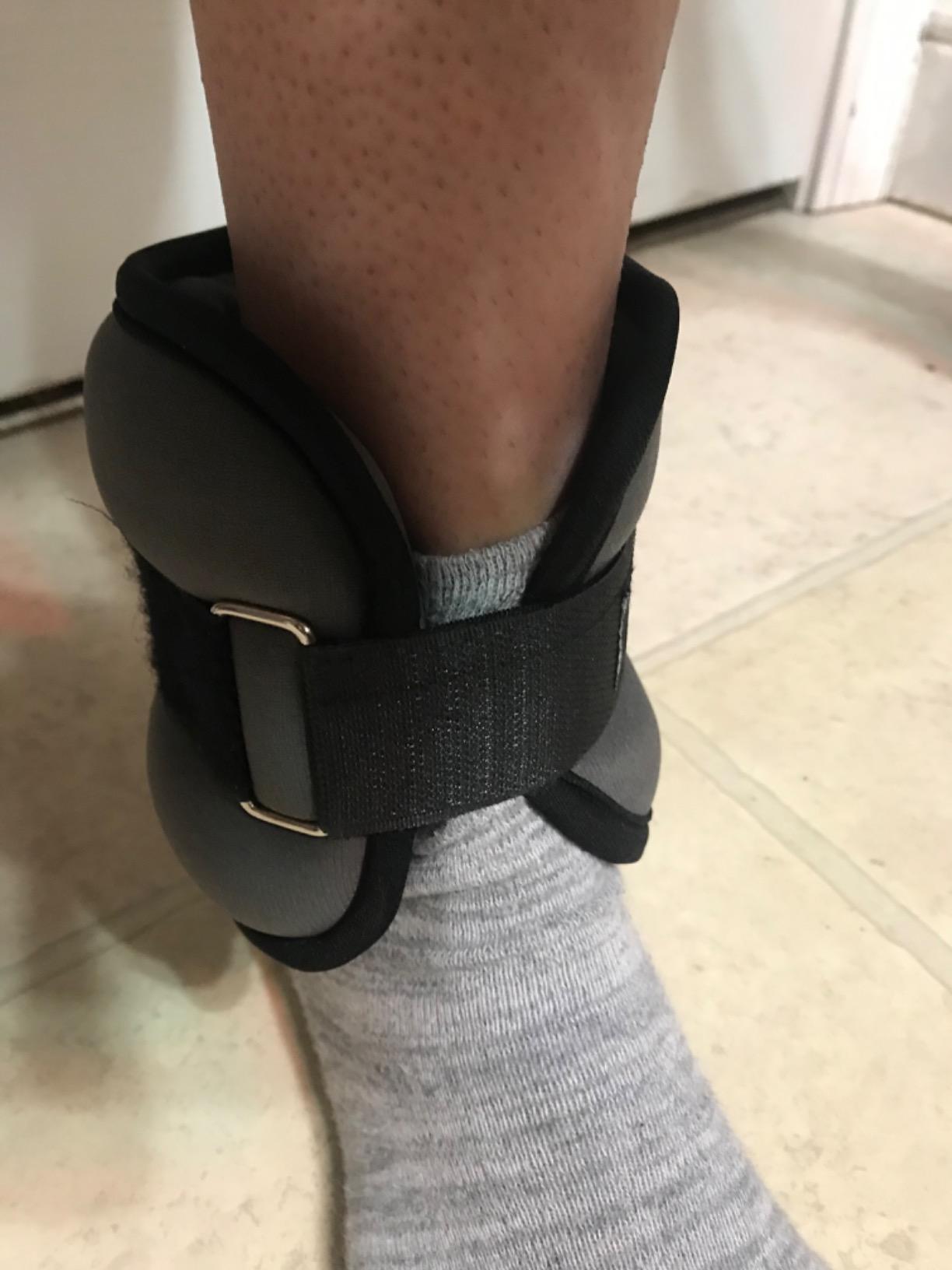 Prosource Ankle/Wrist and Arm/Leg Weights Set of 2, Adjustable Strap 1 lb-5 lb, Adjustable Weight 15 lb, 10 lb, 7 lb for Men and Women customer photo 1