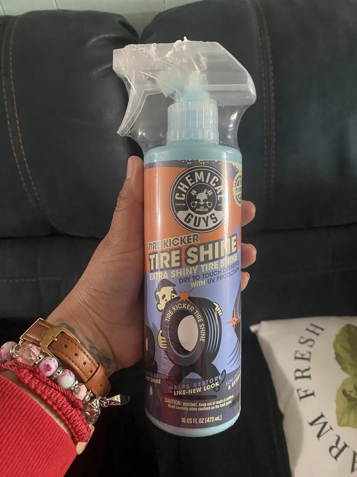 Chemical Guys, Tire Kicker Extra Glossy Tire Shine for Rubber & Trim, 16 oz | Sprayable dressing revives a deep wet look on tires, trim and bumpers, dries to the touch with no greasy sling customer photo 1