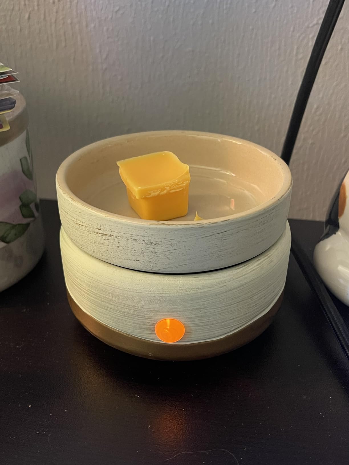 Candle Warmers ETC 2-in-1 Candle and Fragrance Warmer for Warming Scented Candles or Wax Melts and Tarts with to Freshen Room, Midas customer photo 1