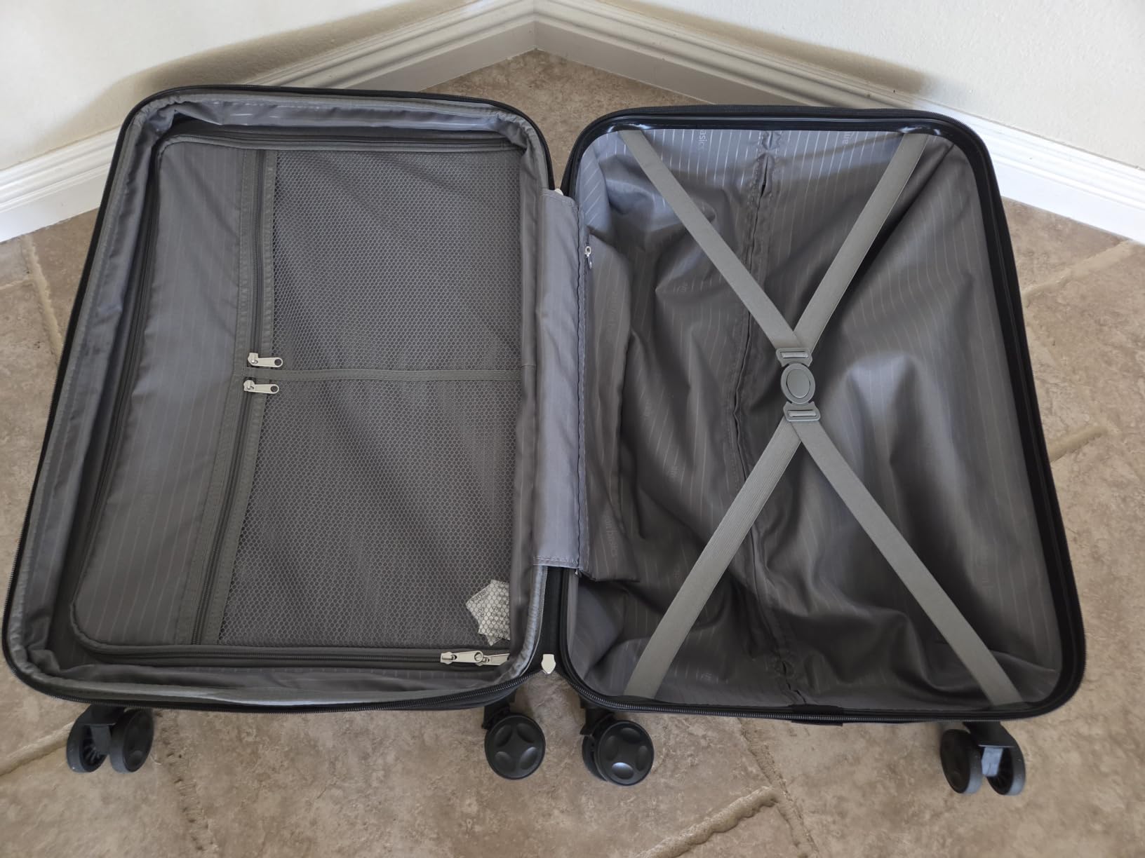 Amazon Basics 3-Piece Hardshell Spinner Luggage Set (21