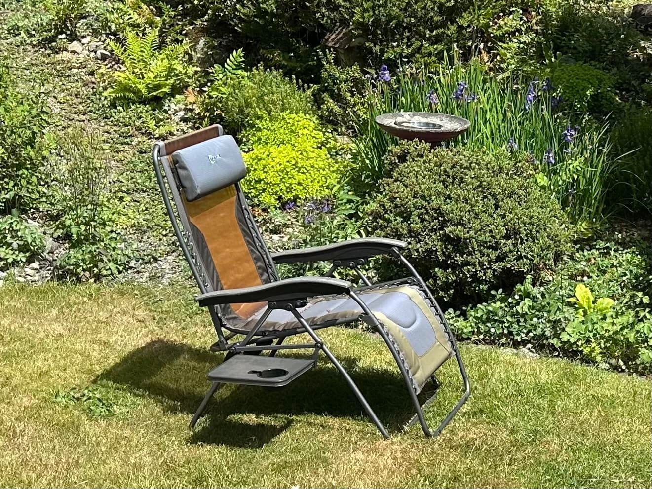 Portal Oversized Mesh Back Zero Gravity Reclining Patio Chairs, XL Padded Seat Folding Patio Lounge Chair with Adjustable Pillows and Cup Holder for Poolside, Support 350lbs, Mesh Green, 1 Pack customer photo 1