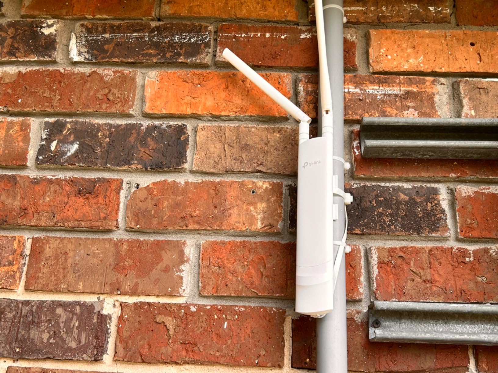 TP-Link EAP225-Outdoor, Long RangeOutdoor Access Point AC1200 customer photo 2