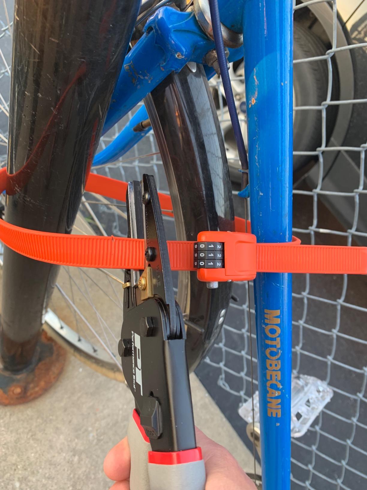 OTTOLOCK Cinch Bike Lock, Orange, 30 Inch customer photo 2