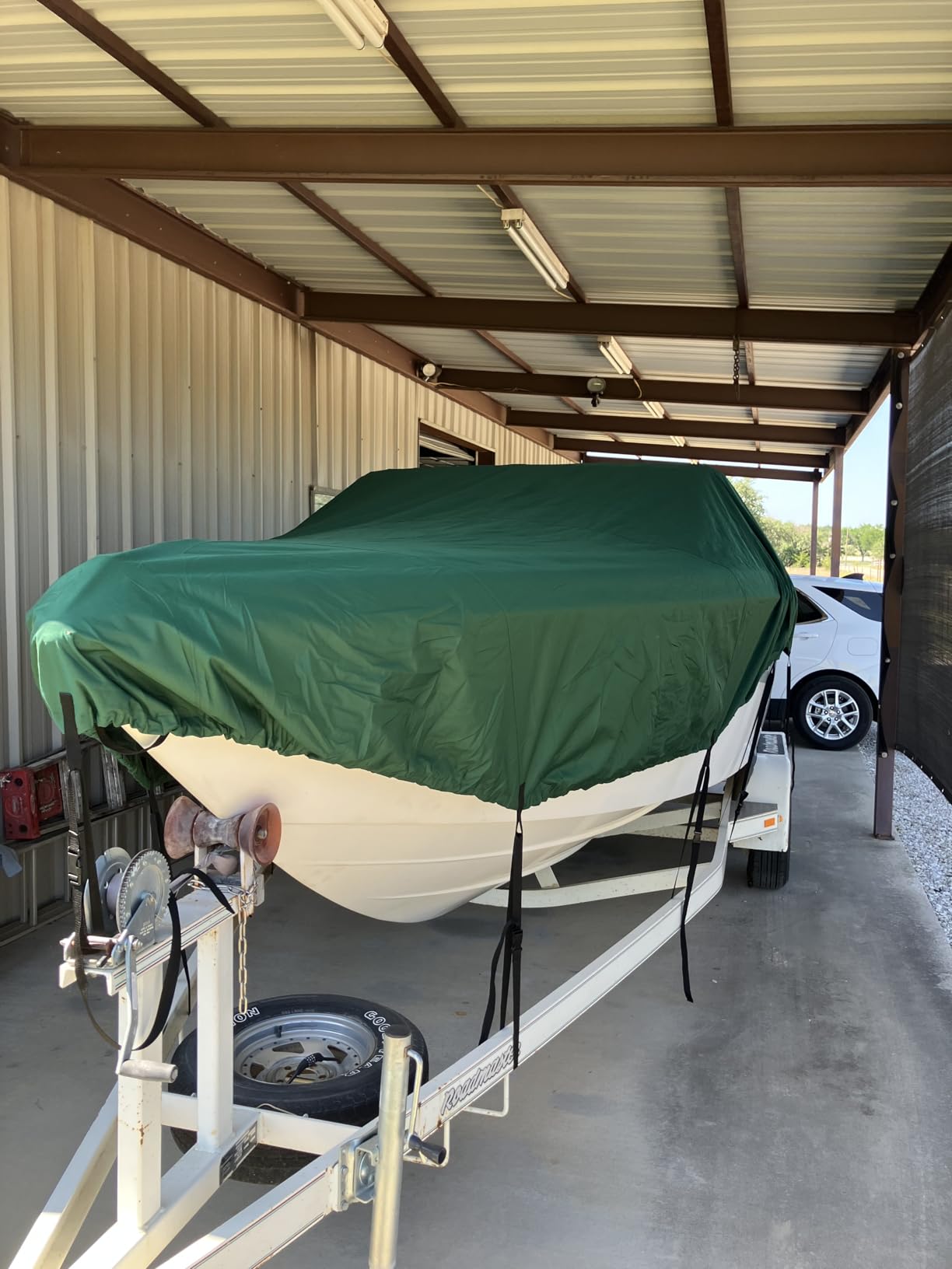 MSC Heavy Duty Waterproof Boat Cover, Trailerable Oxford Polyester Cover for V-Hull, Tri-Hull, Runabout, Fishing and Bass Boats (Model A - Length:14'-16' Beam Width: up to 68