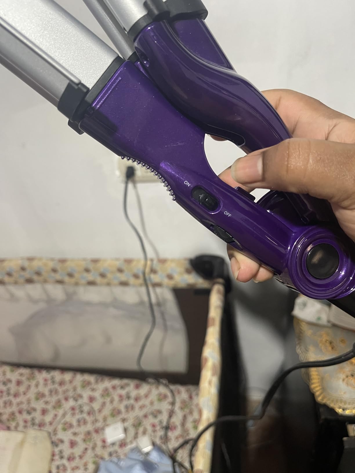 Bed Head Wave Artist Deep Waver | Combat Frizz, Get Long Lasting Results, & Add Massive Shine for Beachy Waves | With Tourmaline Ceramic Technology (Purple) customer photo 2