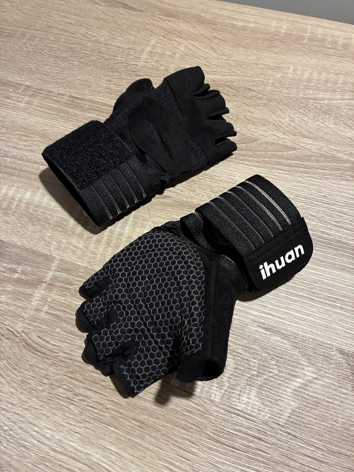 ihuan Ventilated Weight Lifting Gym Workout Gloves with Wrist Wrap Support for Men & Women, Full Palm Protection, for Weightlifting, Training, Fitness, Hanging, Pull ups customer photo 2