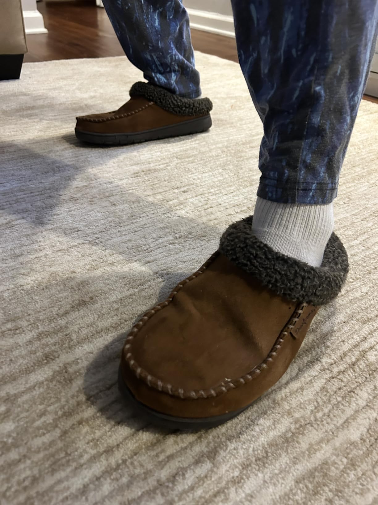 Dearfoams Men’s Brendan Indoor/Outdoor Breathable Memory Foam Clog House Shoe with Wide Widths Slipper customer photo 2
