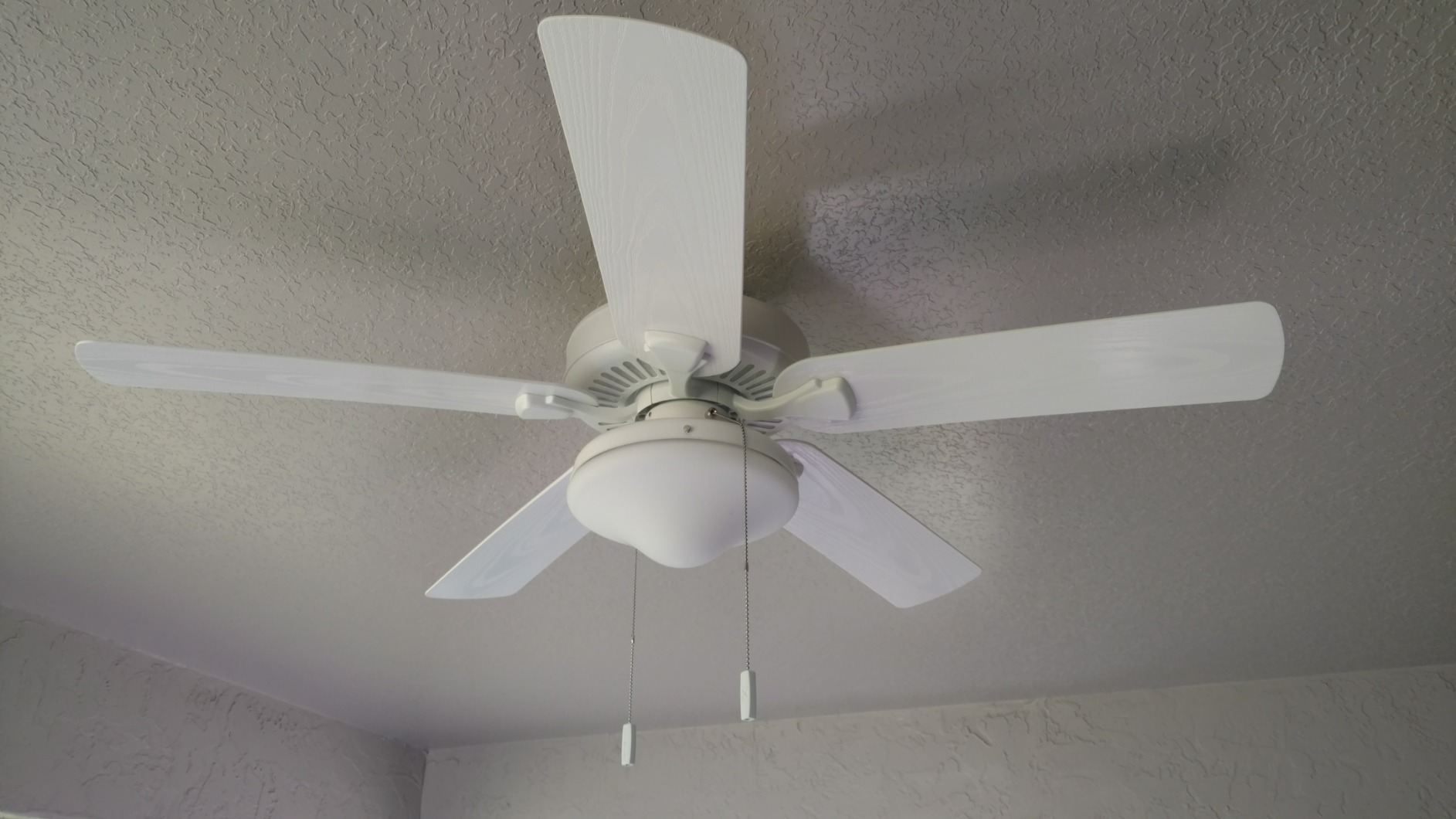Honeywell Ceiling Fans Belmar 52 Inch Ceiling Fan With Light, Indoor/Outdoor Ceiling Fan with Pull Chain, LED Tri-Mount 5 Blade Design, ETL Damp Rated, Bronze (50512-01) customer photo 1