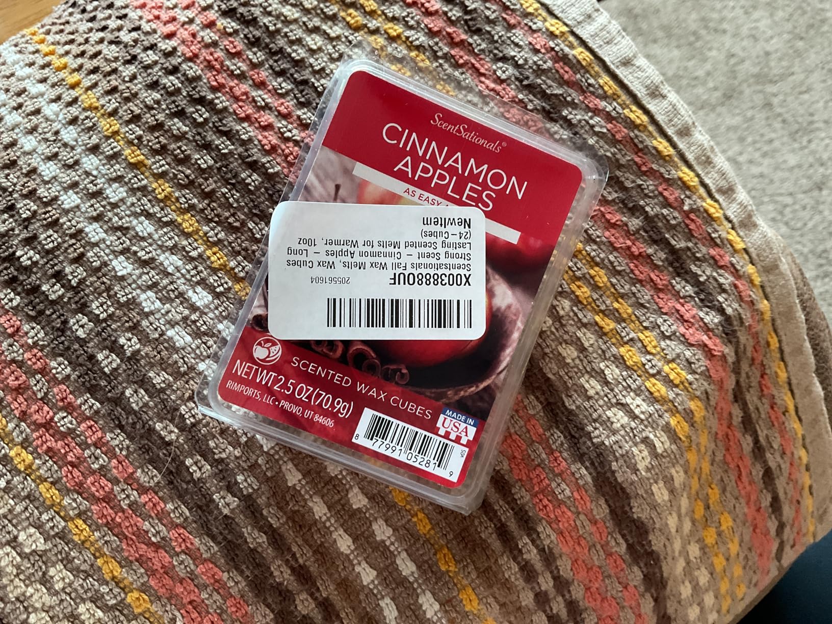 ScentSationals Cinnamon Apples Scented Fall Wax Melts 10oz (24 Cubes) customer photo 1