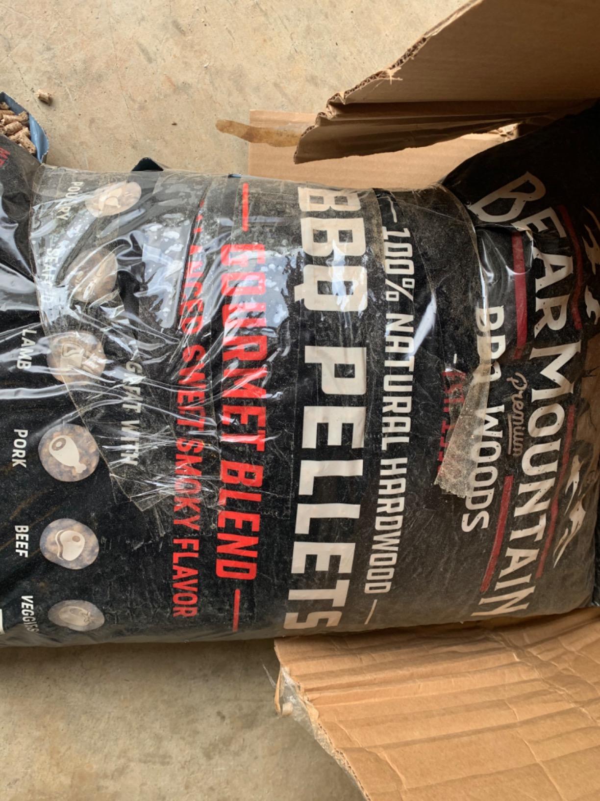 Bear Mountain Gourmet Blend Wood Pellets for Smoker, Grill & BBQ, 20 lb Bag customer photo 1