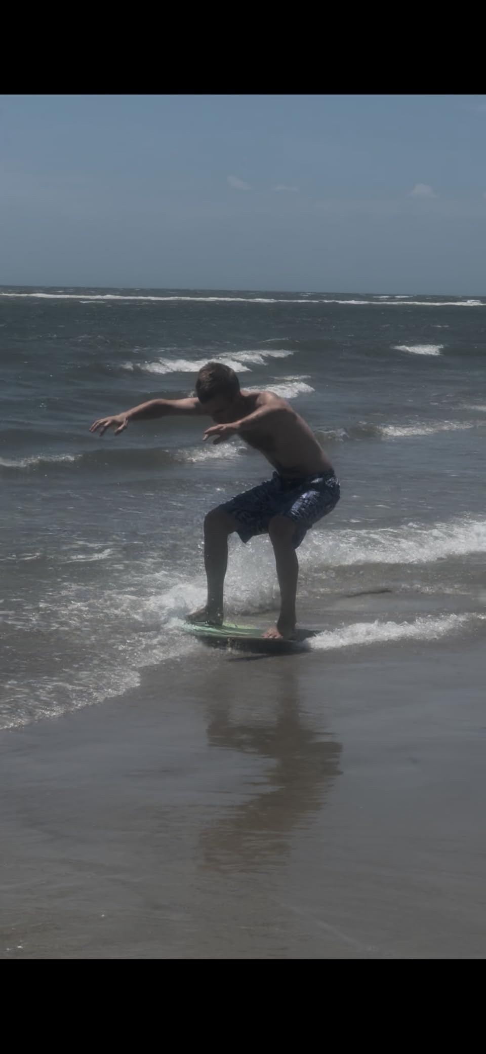 BPS New Zealand ‘Gator’ Skimboard with Colored EVA Grip Pad and High Gloss Clear Coat Wooden Skim Boards for Kids and Adults | Choose from 3 Sizes and Traction Pad Color customer photo 2