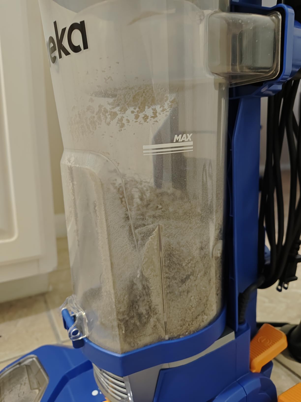 Eureka Vacuum Cleaners for Home, Automatic Cord Rewind, NEU202 customer photo 2