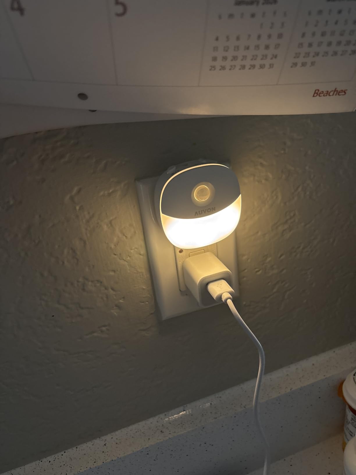 AUVON Plug-in Night Light, Motion Sensor and Dusk to Dawn Sensor, 4 Packs, Mini Warm White LED Nightlight with 1-50 lm Adjustable Brightness for Bedroom, Bathroom, Hallway, Kitchen, Garage, Baby Care customer photo 2
