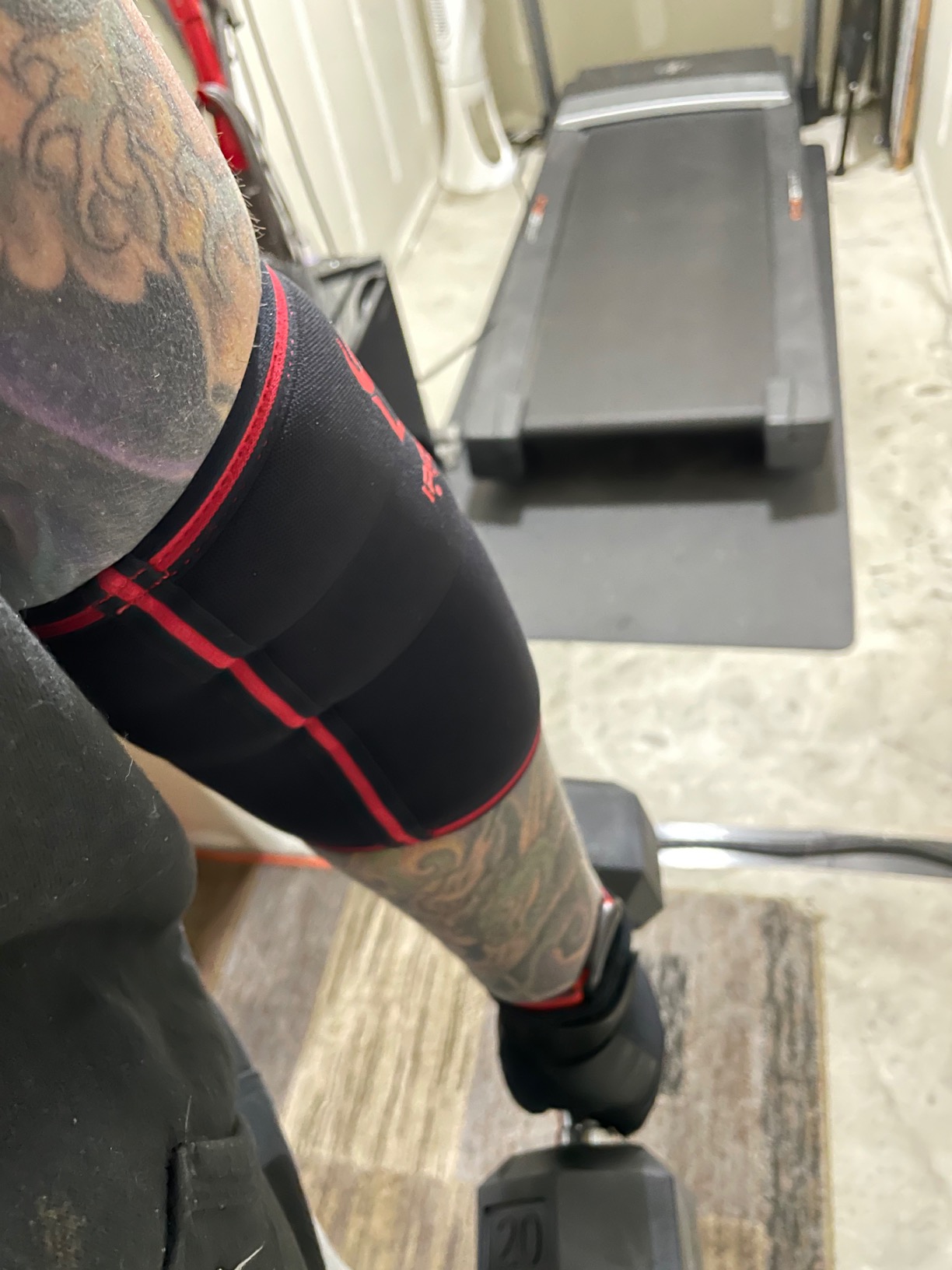 Elbow Sleeves 5mm (1 Pair) - High Performance Elbow Sleeve Support for Weightlifting, Weight Training & Powerlifting - Best Compression Straps - for Men and Women (Medium, Black/Black) customer photo 2