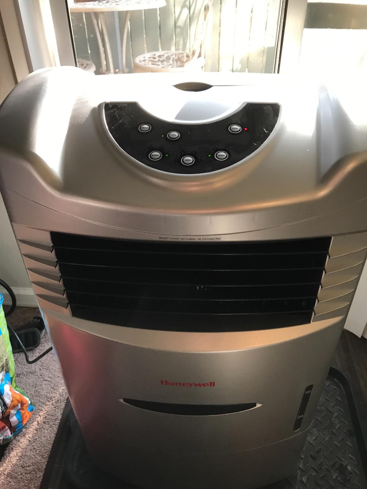 NewAir 745 CFM Indoor Portable Evaporative Cooler with Remote Control (CL201AEW) customer photo 1