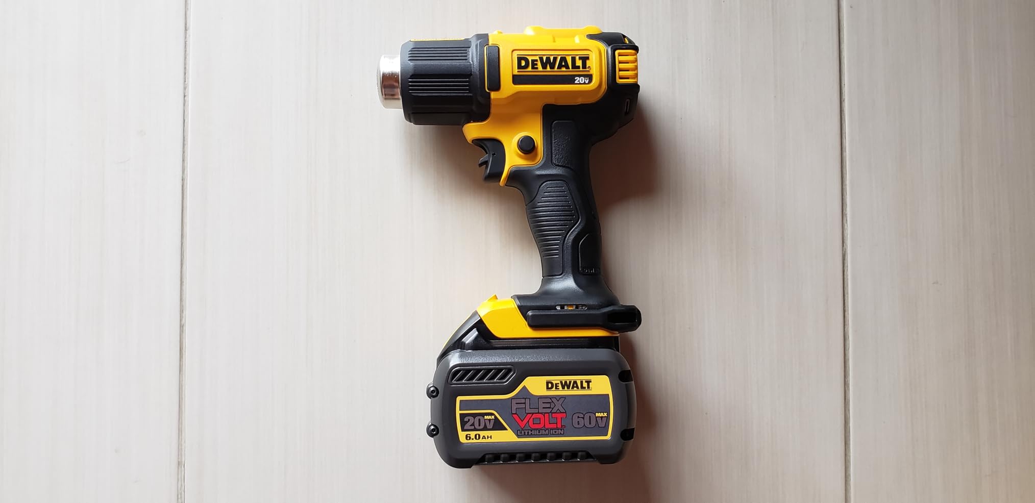 DEWALT 20V MAX Heat Gun, Cordless, Up to 990 Degrees, 42 Minutes of Run Time, LED Light, Heatgun with Flat and Hook Nozzle Attachments,Tool Only (DCE530B) customer photo 1
