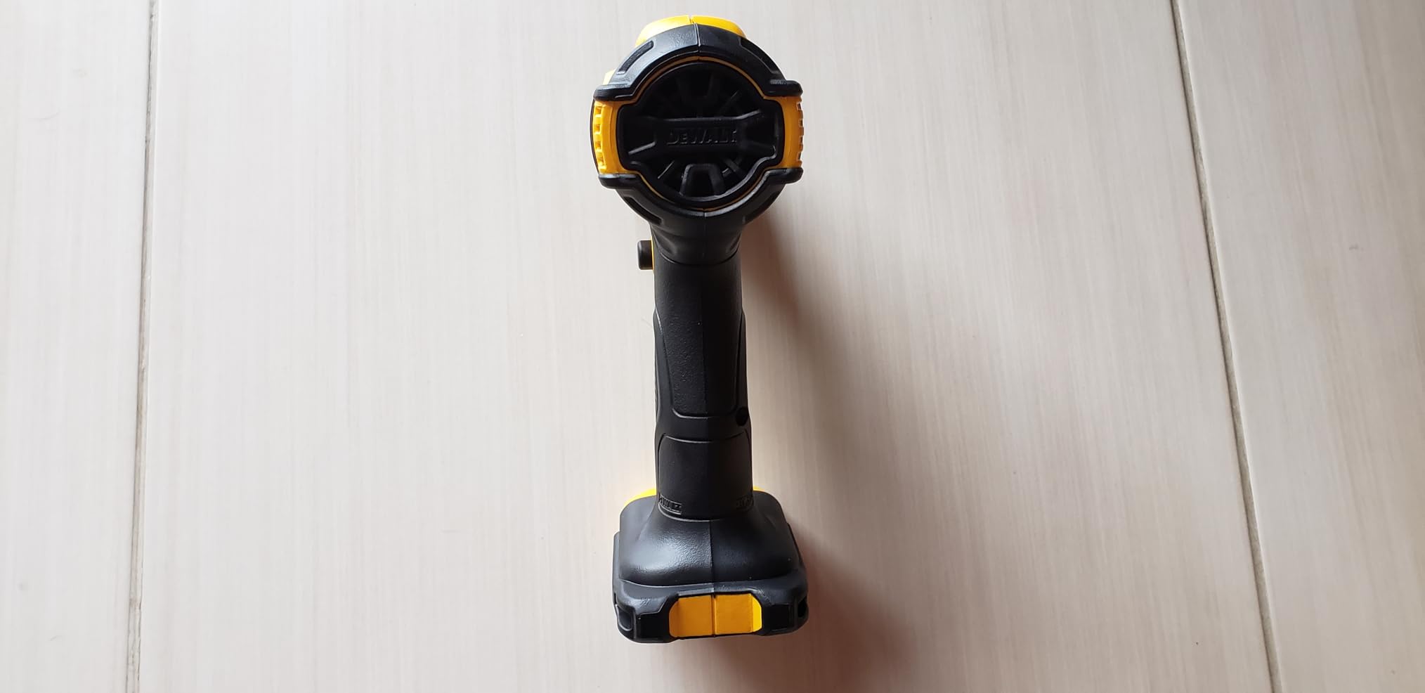 DEWALT 20V MAX Heat Gun, Cordless, Up to 990 Degrees, 42 Minutes of Run Time, LED Light, Heatgun with Flat and Hook Nozzle Attachments,Tool Only (DCE530B) customer photo 2