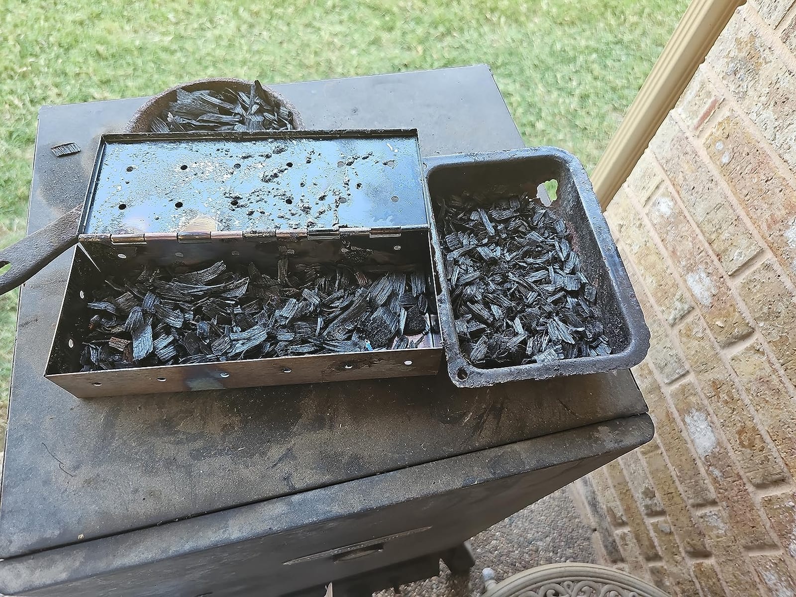 Kaluns Universal Stainless Steel Smoker Box, Gas or Charcoal Grill Smoke Box, Works with Wood Chips, add Delicious Smoked Flavor, Hinged Lid,Warp Free Grill Accessories customer photo 1