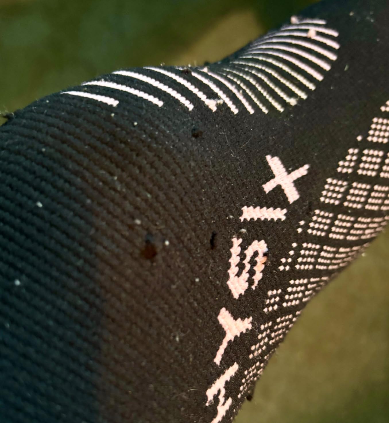 Physix Gear Knee Compression Sleeve for Men & Women - Best Compression Knee Brace for Walking, Running, Gym, Basketball, Weightlifting,Workout, Sports - Knee sleeves Support Compression & Stability customer photo 1