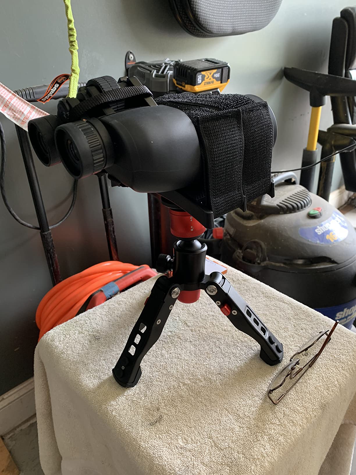 Gosky Universal Binocular Tripod Mount, Stabilite Adapter - 1/4-20 - New Rest Compatible with All Tripods customer photo 1