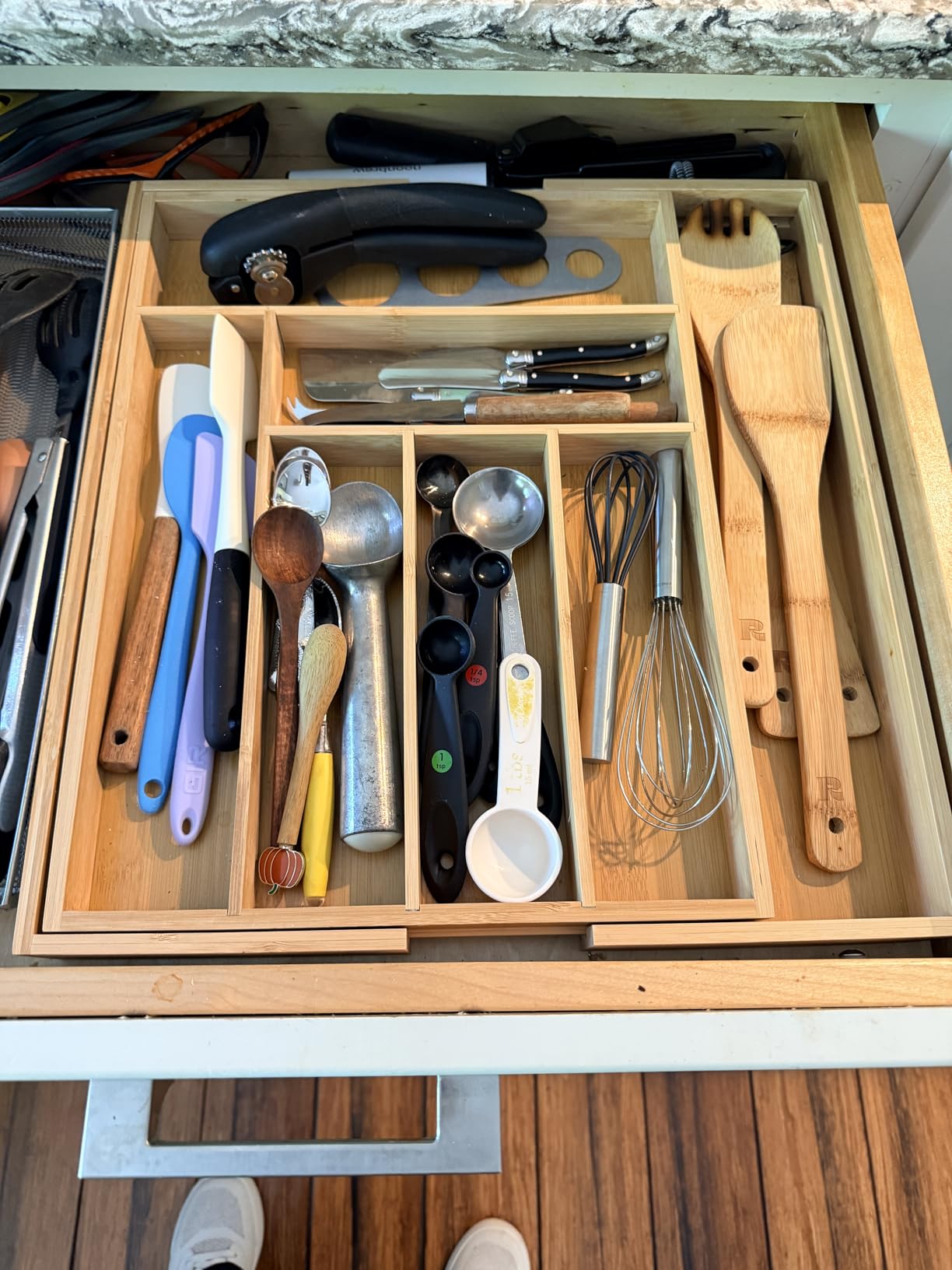 Pipishell Bamboo Expandable Silverware Drawer Organizer, Adjustable Kitchen Utensil Tray for Forks, Spoons and Knives, Wood Storage Cutlery Holder for Bedroom and Living Room customer photo 1