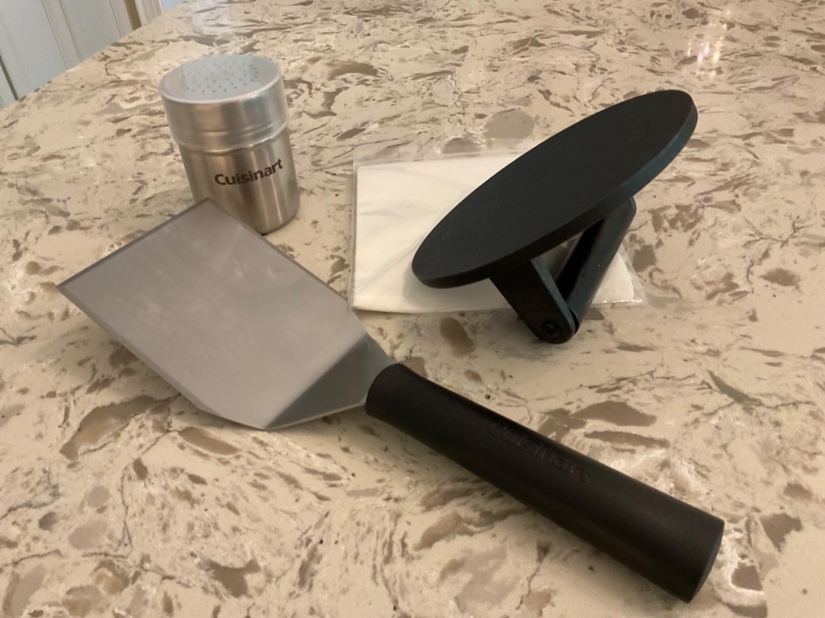 Cuisinart Smash Burger Kit w/Burger Press, Spatula, Shaker & Patty Papers customer photo 1