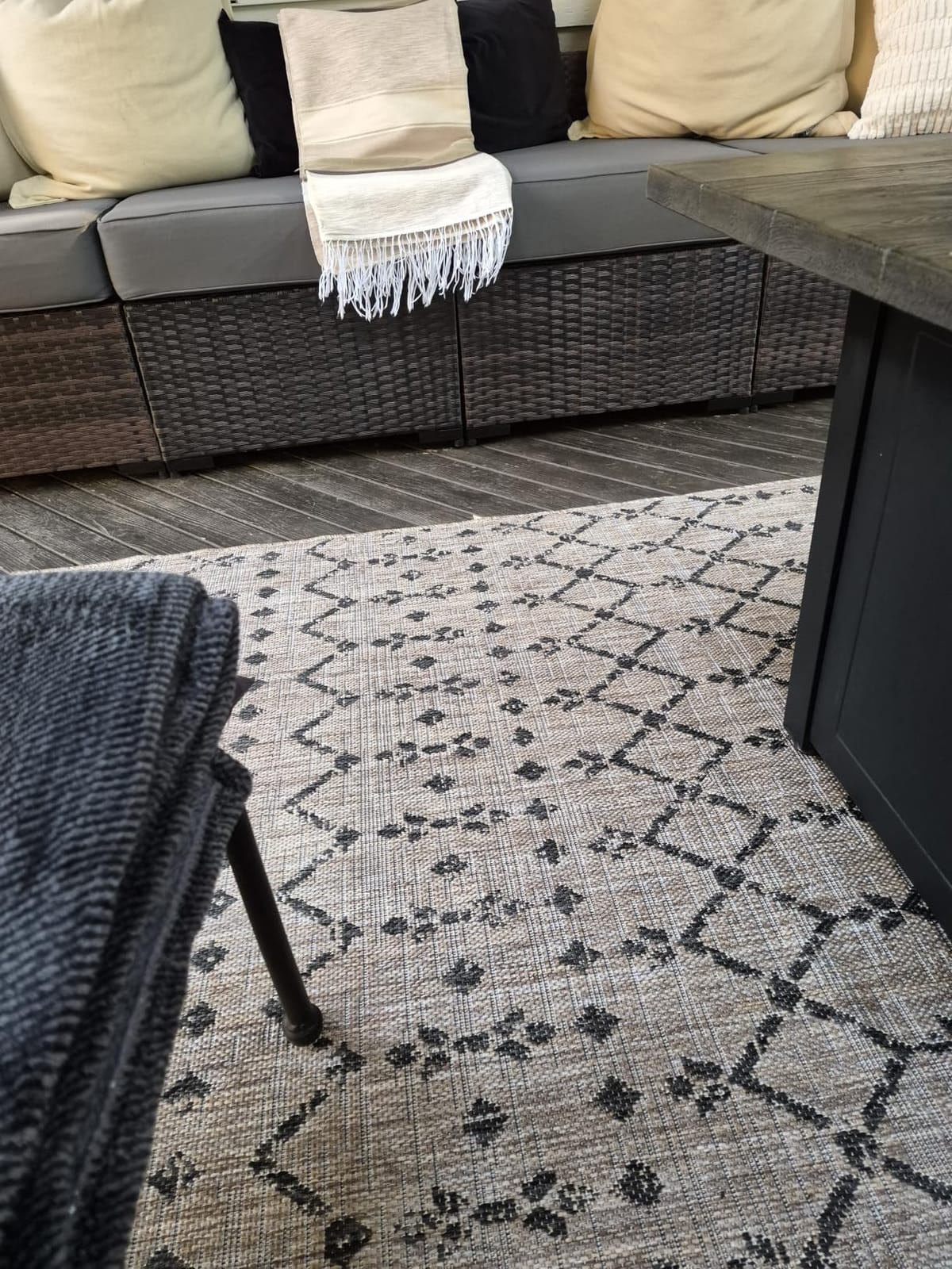 JONATHAN Y Moroccan Geometric Indoor Outdoor Area Rug 8X10 Natural/Black, Ourika Textured Weave for Backyard, Patio, Porch, Easy-Cleaning, High Traffic, Pet-Friendly, Non-Shedding (SMB108D-8) customer photo 2