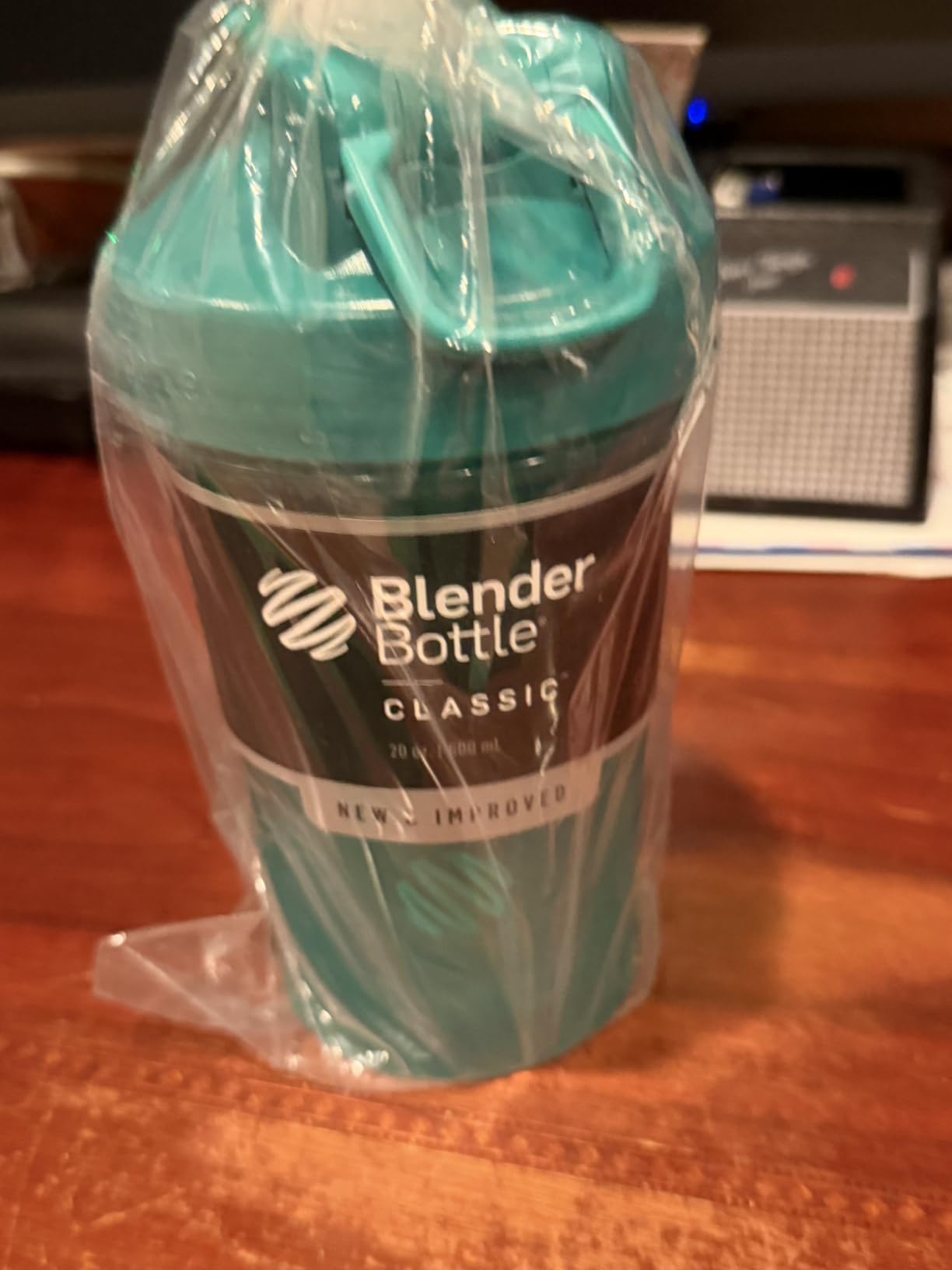 BlenderBottle Classic V2 Plastic Shaker Bottle 28 oz Clear/Black customer photo 1