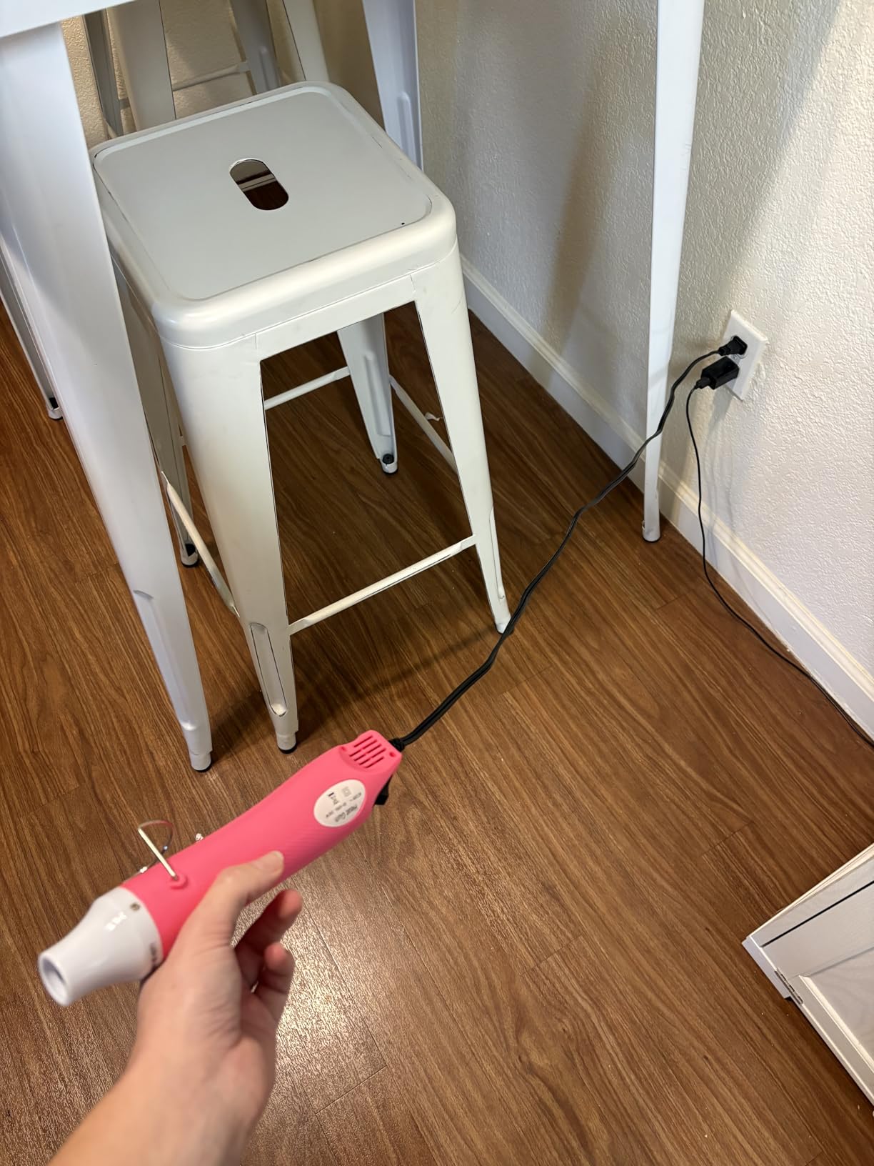 Bubble Removing Tool for Epoxy Resin and Acrylic Art, DIY Glitter Tumblers, Specially-Designed Heat Gun for Making Acrylic Resin Travel Mugs Tumblers to Remove Air Bubbles (Pink) customer photo 1