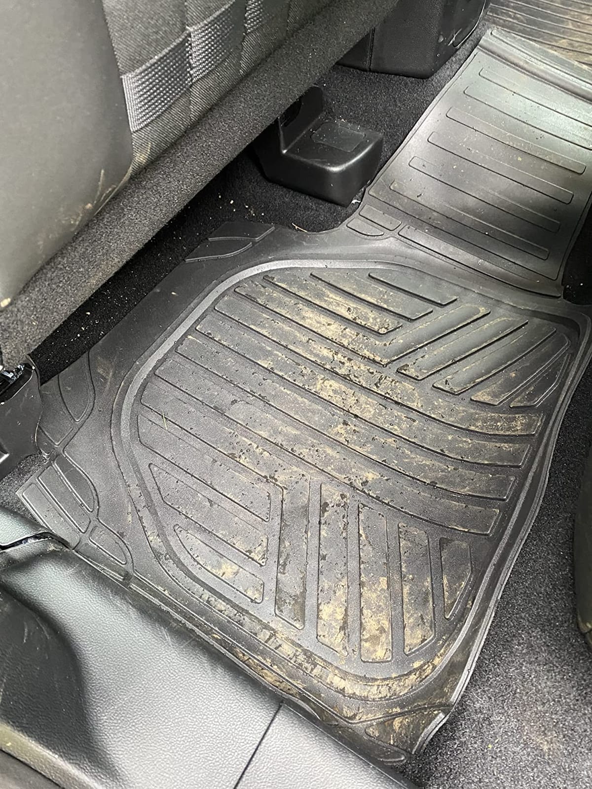 Amazon Basics 3-Piece All-Weather Heavy Duty, Full Set PVC Floor Mats for Universal Fit in Cars, SUVs, and Trucks, Black, Trim to Customize customer photo 2