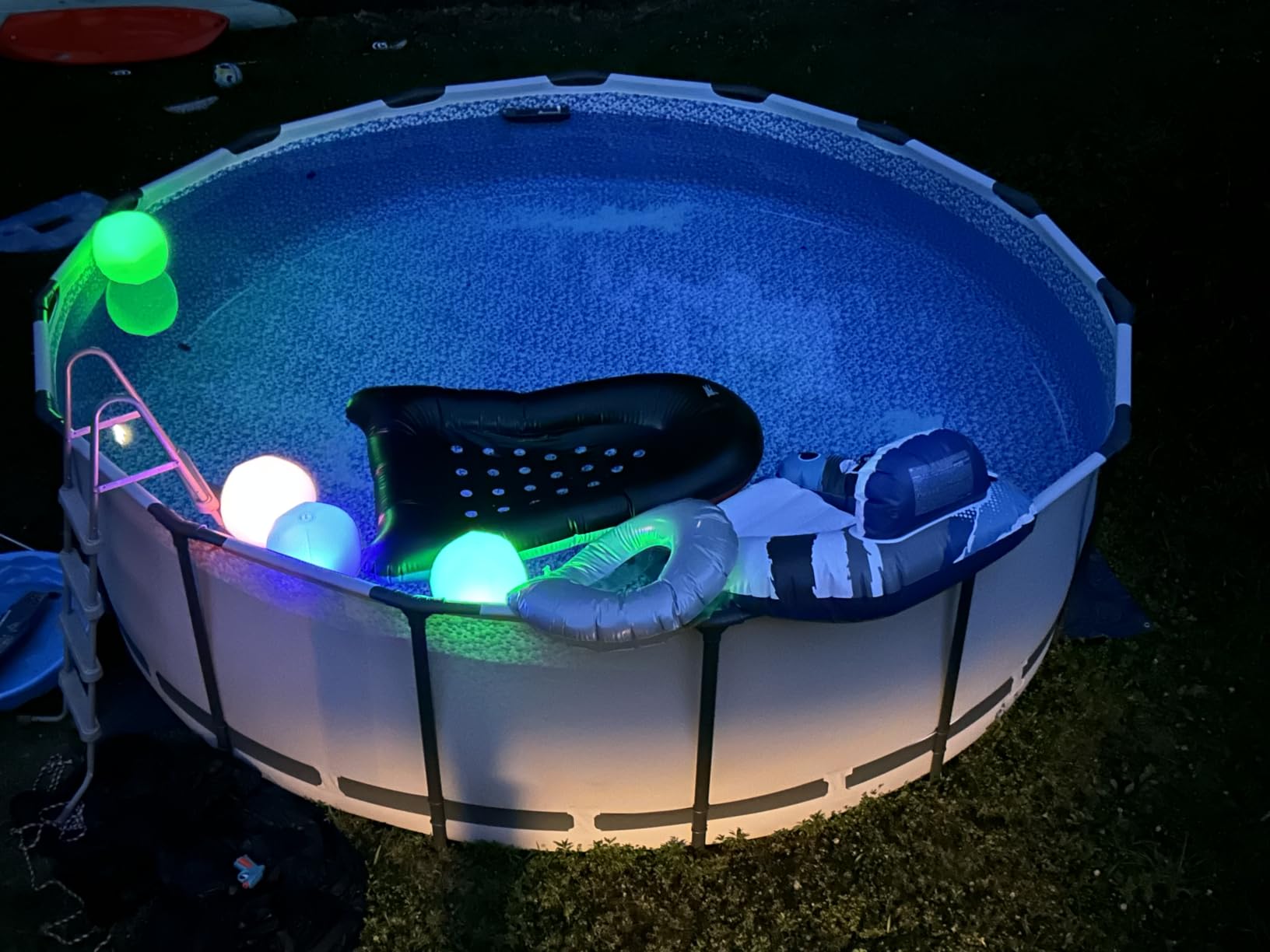 HAPIKAY Solar Floating Pool Lights, 2 Pack, 14-Inch Auto Color-Changing LED Light Balls, Waterproof Inflatable Solar Pool Light, Patio, Backyard Pond Event Wedding Decor customer photo 1