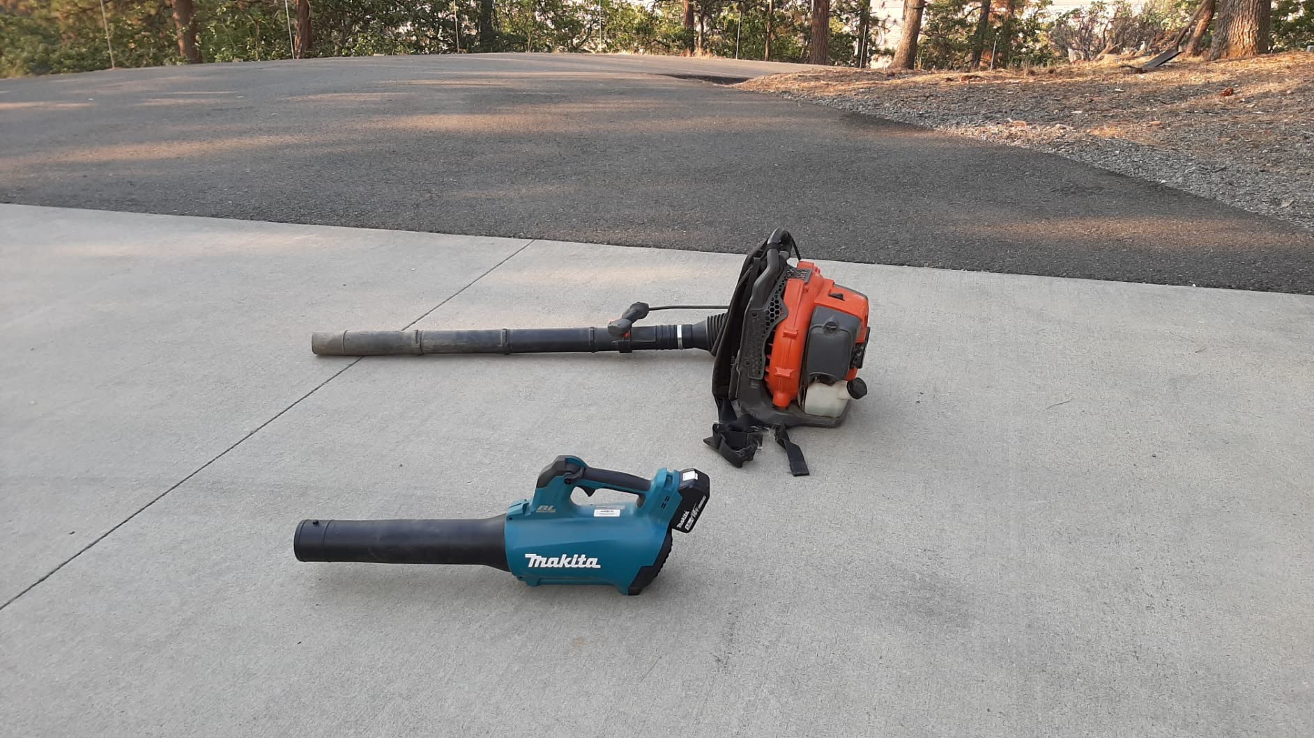 Makita XBU03Z 18V LXT® Lithium-Ion Brushless Cordless Blower, Tool Only customer photo 1