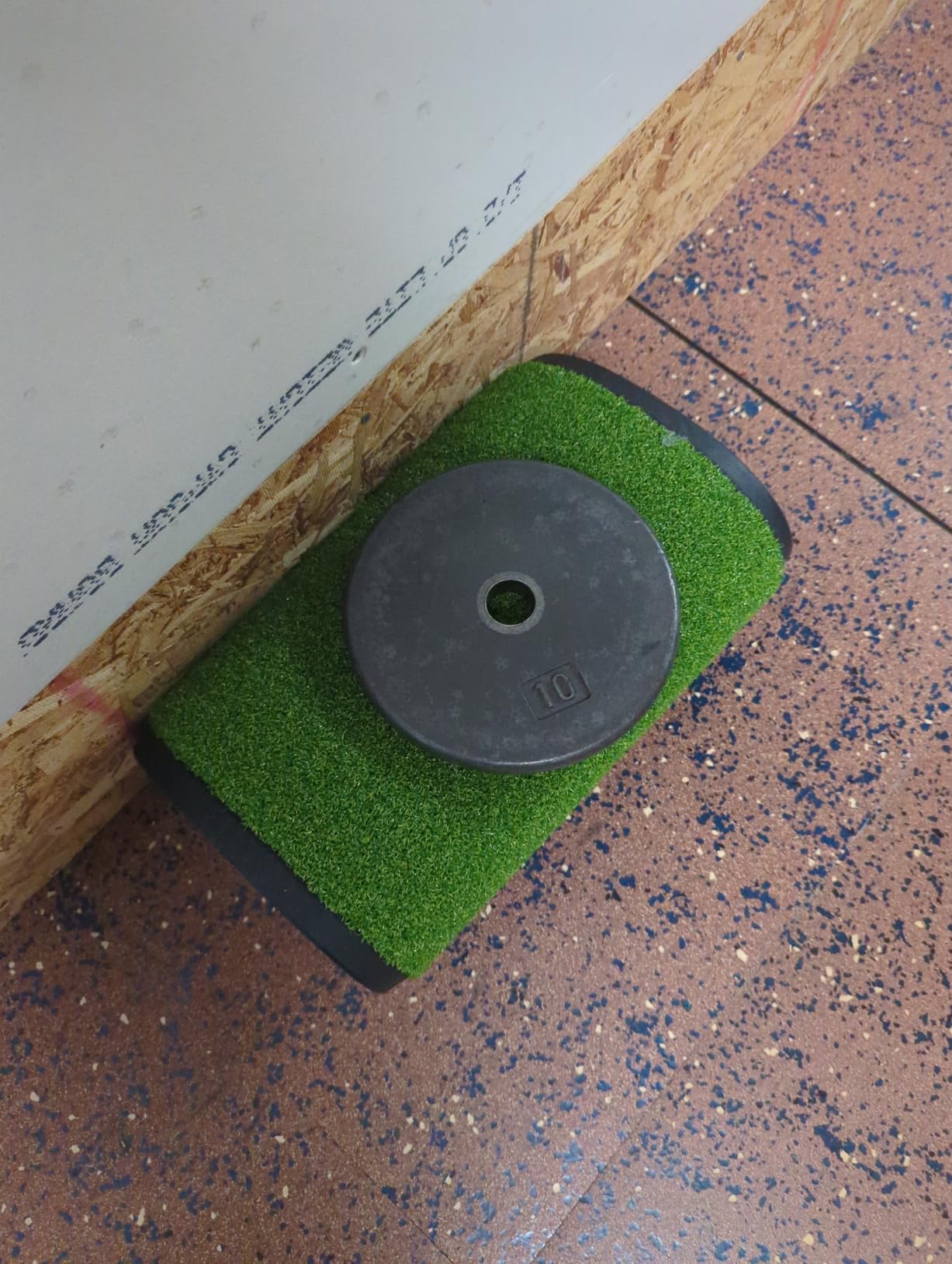 CHAMPKEY Premium Synthetic Turf Golf Hitting Mat | Heavy Duty Rubber Base Golf Practice Mat | Come with 1 Rubber Tee and 9 Plastic Tees customer photo 1